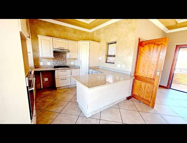 2 BEDROOM APARTMENT FOR SALE IN RAVENSWOOD